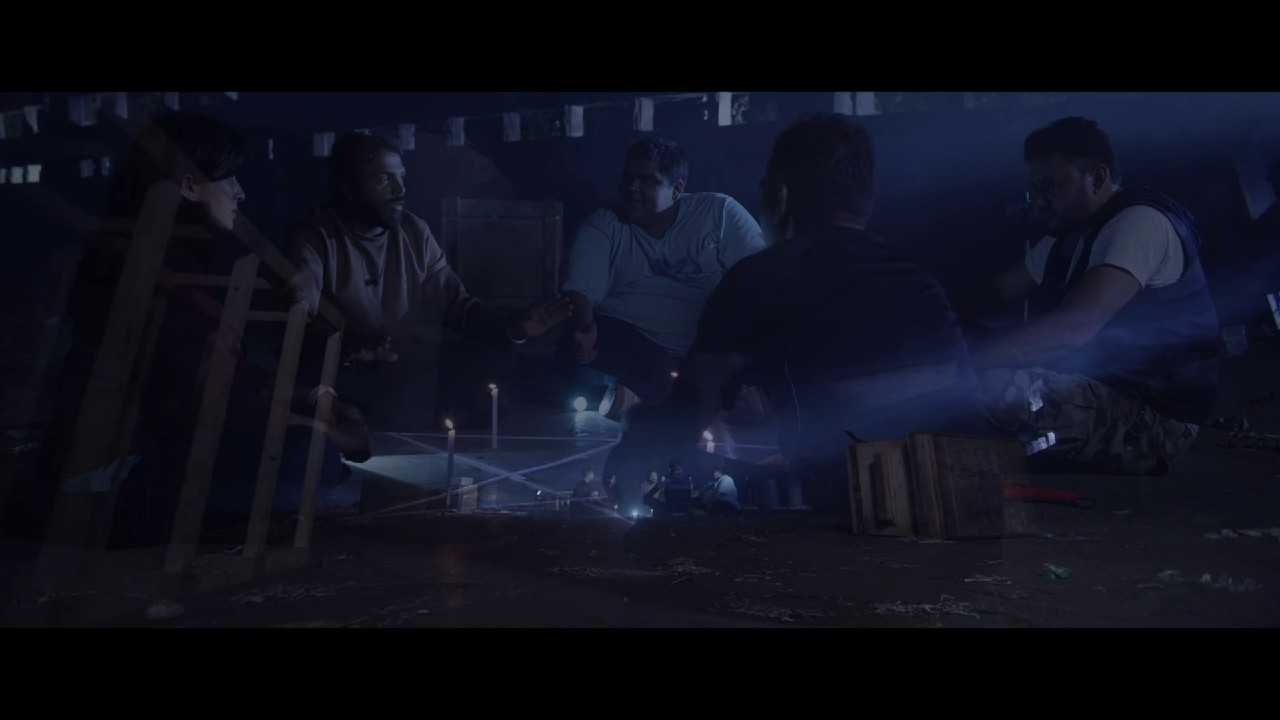 Kappu Bilupina Naduve (2025) Kannada AMZN.WEB-DL 1080p HEVC DDP 5.1 MSub B4uHD.mkv.0000